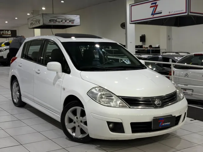 Nissan Tiida SL 1.8/1.8 Flex 16V Aut. 2013