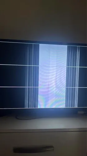 TV SAMSUNG 32 POLEGADAS, COM VISOR COM PROBLEMA!