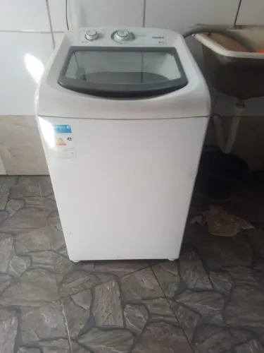 Alguns móveis e eletrodomésticos para casa