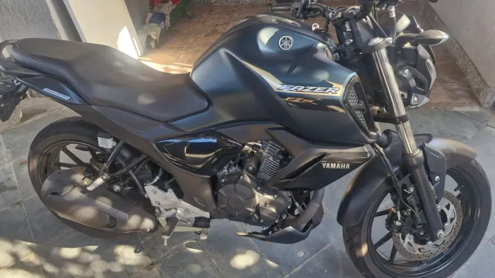 FAZER 150 2025 VERDE - BAIXO KM