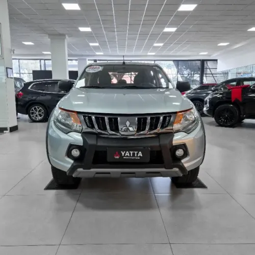 Mitsubishi L200 Tri. Outdo. GLS 2.4 CD 4X4 Die. AUT 2024