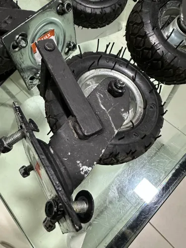 Rodas pneus carro de carga novo