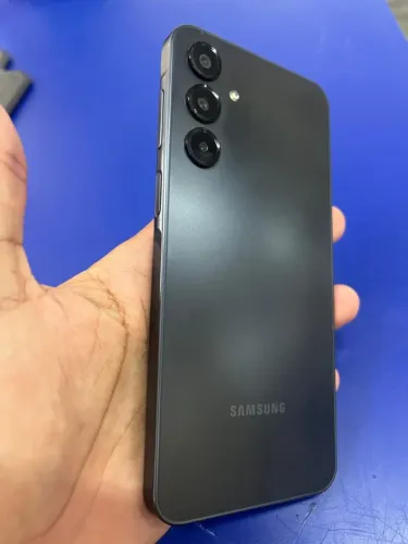Samsung A 16.