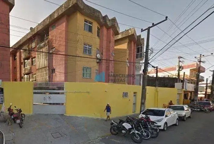 Apartamento com 3 dormitórios para alugar, 85 m² por R$ 1.278,27/mês - Carlito Pamplona -