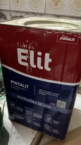 Vendo urgente!!! lata de tinta fechada, massa corrida, argamassa?