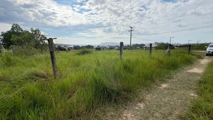 Terreno à venda em Imbituba-SC, bairro Arroio do Rosa! 251m² de oportunidade única!