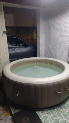 Piscina com hidromassagem