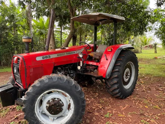 Trator MF 283 - ano 2008 com grade