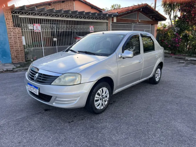 Renault Logan Authentique Hi-flex 1.0 16V 4P 2011