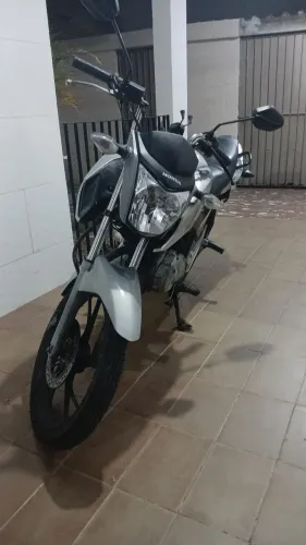 Vendo fan 150 2015 barato pra sair logo, ideal pra trabalhar em aplicativo, só transferir 