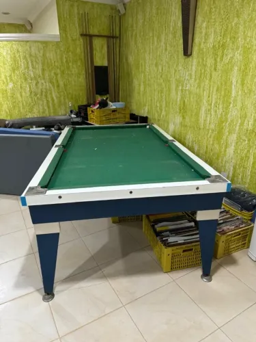 Mesa de Sinuca com Bolas 