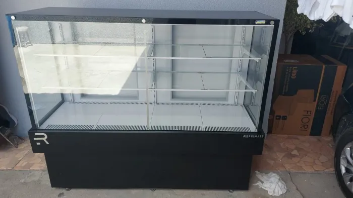 Vitrine Expositora Refrigerada