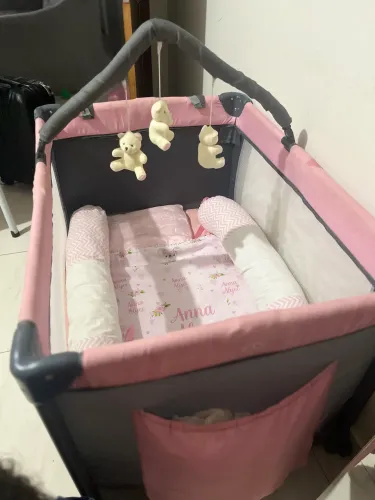 Berço Joly Trocador Desmontável Mobile Rosa Baby Style