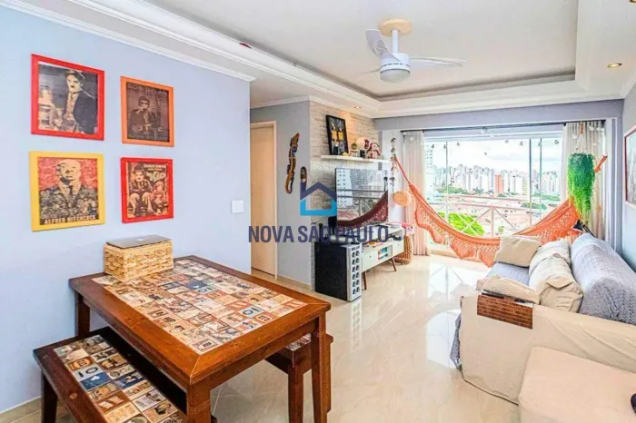 Apartamento na Bosque da Saúde - 2 quartos 1 vaga