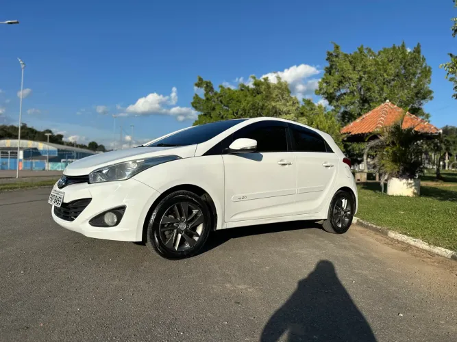 Hyundai HB20 Premium 1.6 Flex 16V Mec. 2014
