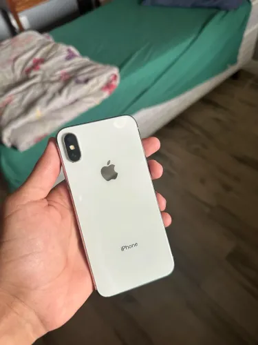 iphone x ( sem bateria e placa ruim ) 