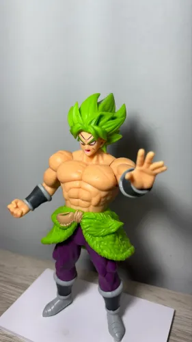 Action Figure Raro de Colecionador (Broly - Dragon Ball)