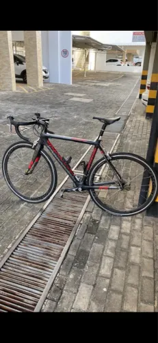 Bicicleta speed cannondale