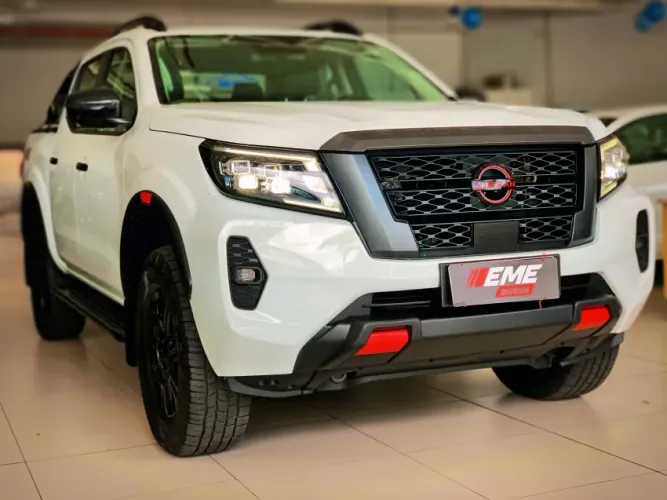 Nissan Frontier Pro4x CD 4X4 2.3 Bi-TB Die. AUT 2024