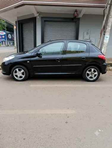 Peugeot 207 X-line 1.4 Flex 8V 5P 2011