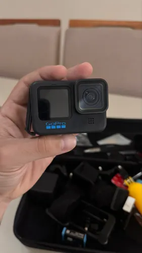 Gopro hero 11 + midia mod + acessorios + bateria extra + cartão de memória