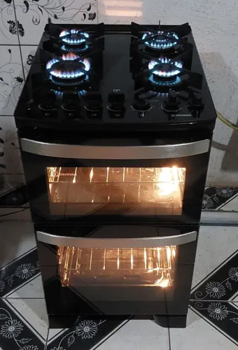 Ótimo fogão Electrolux 4 bocas