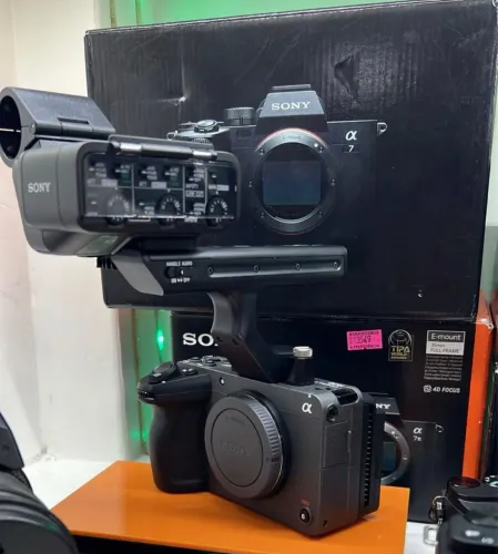 VENDO CÂMERA SONY FX3