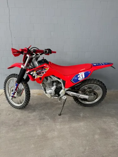 CRF 250F 2022 - a mais nova anunciada 