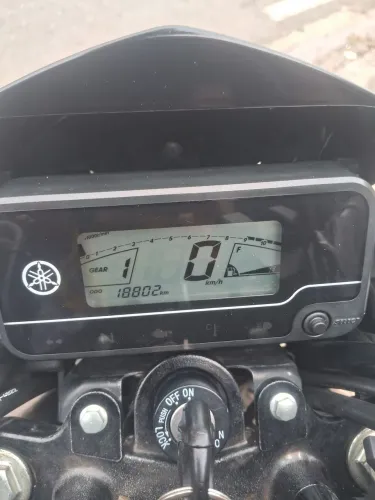 Vendo ou troco por um carro