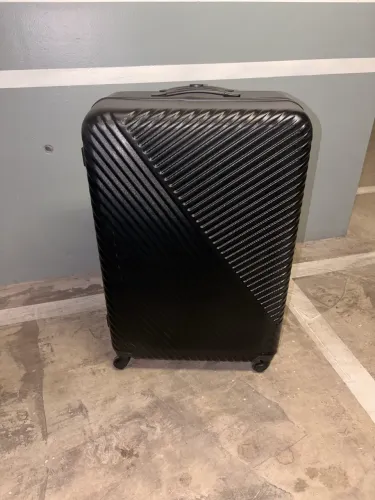 Mala Grande Rígida Preta Ultra Resistente com Rodinhas 360° e TSA
