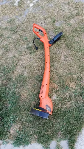 Cortador de grama elétrico