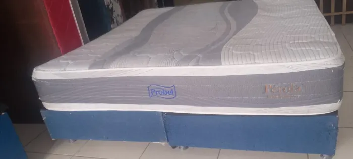 King base e colchão de mola ensacada <br>Semenovo