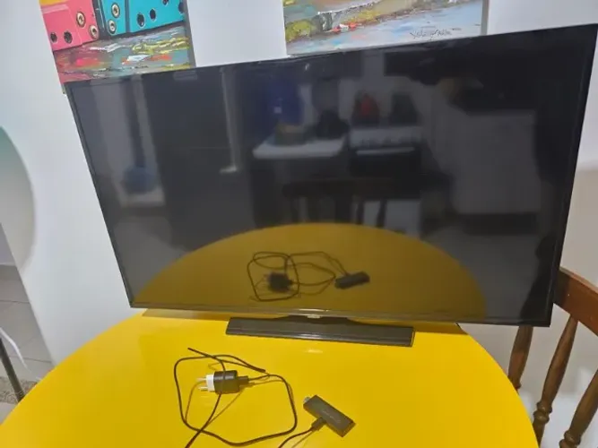 TV Samsung LED - Perfeito Estado / Sem Avarias / Super Nova