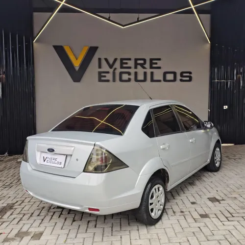 Ford Fiesta 1.6 16V Flex Mec. 5P 2014