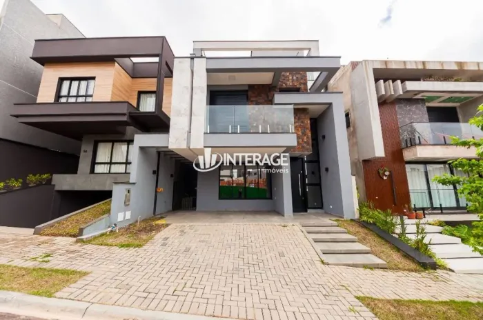 Casa com 3 quartos para alugar, 189 m² por R$ 8.880/mês - Santa Cândida - Curitiba/PR