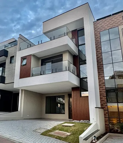 Casa de condomínio para venda possui 192 metros quadrados com 4 quartos