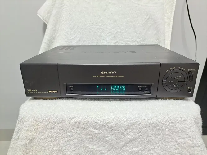 Video Cassete SHARP 6 Cabeças Hi-Fi Estéreo VC-1799 - No Estado/Imagem Chuviscada