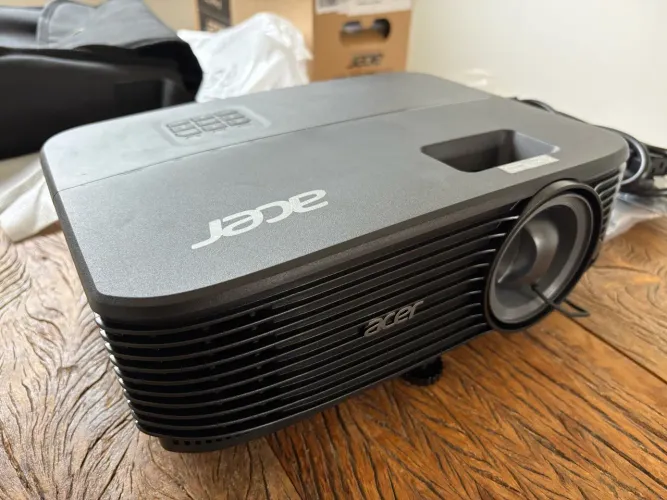 Projetor Acer X1323WHP 4000 Lumens HD HDMI