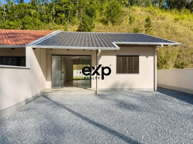 Casa Geminada Térrea com 2 quartos sendo 1 suíte - 72m2 - Testo Central/Pomerode