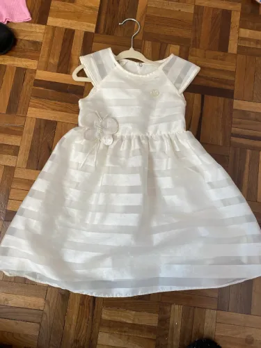 Vestido menina tamanho 4 milon 