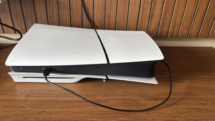 PS5 1TB com mídia física Estado de novo