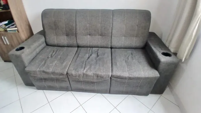 Vendo Sofá 3 Lugares