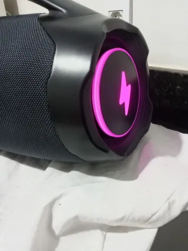 Bombox Aiwa sem marca de uso 4 messes de uso telefone *