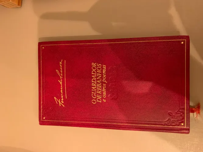 Livro O Guardador de Rebanhos e outros Poemas- Fernando Pessoa