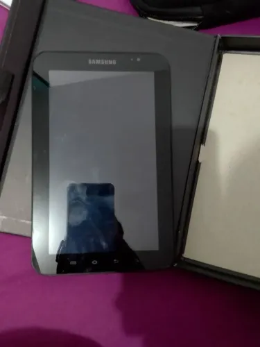 Tablet com carregador precisa atualizar só navega internet 