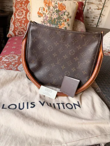 Bolsa Louis Vuitton HOBO LOOPING