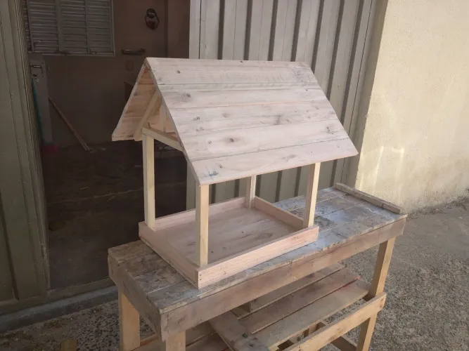 Casinha comedouro 