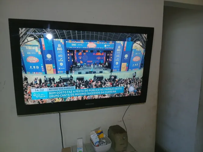 TV MONITOR 40 SAMSUNG