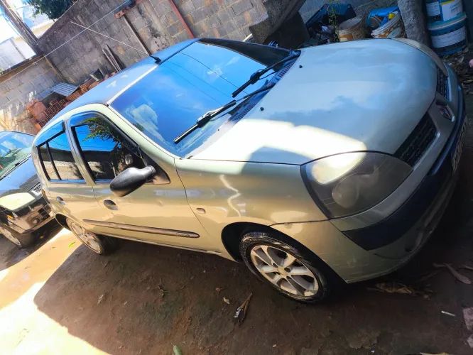 Renault Clio Expression 1.0/1.0 Hi-power 16V 3P 2004