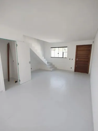 SOBRADOS EM ITAPEMA, COM 02 DORMS., FINANCIÁVEIS, PREÇO POPULAR!!! Morretes Itapema
